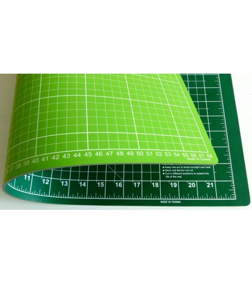 DW1104 Base taglio 45x60cm x3mm Verde/V.mela